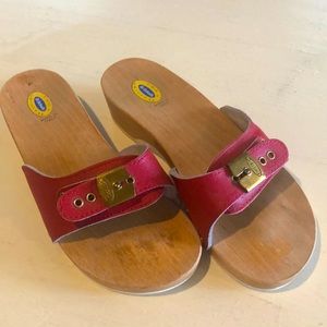 Fun Vintage Original Dr Scholls Wood Sandals in Red